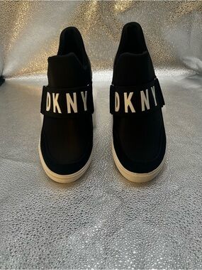 DKNY Women's Cosmos Wedge Sneakers